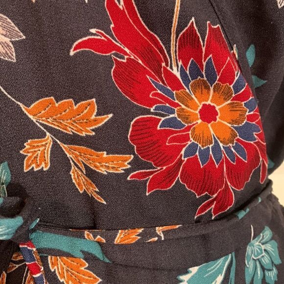 XHILERATION spaghetti strap mini dress, medium, polyester w/ elastic back strap - Picture 2 of 8